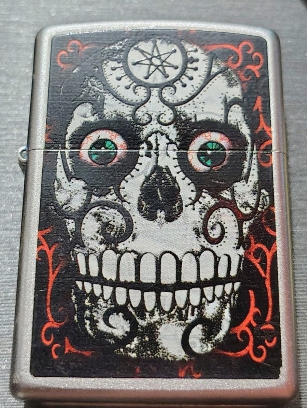 Zippo Day Of The Dead 2011 Lighter Retired Design Rare